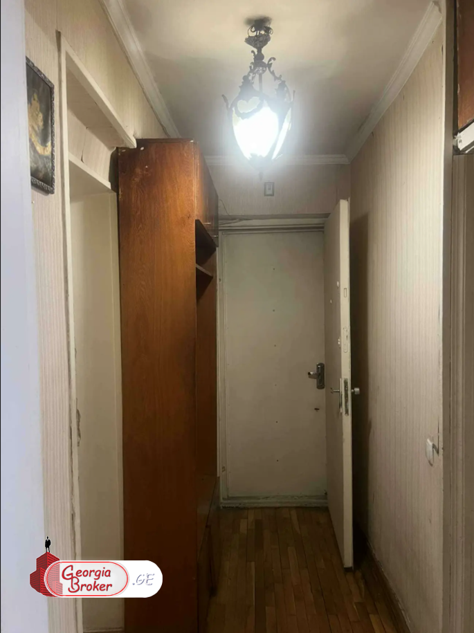 nearly repaired 3-room apartment for sale